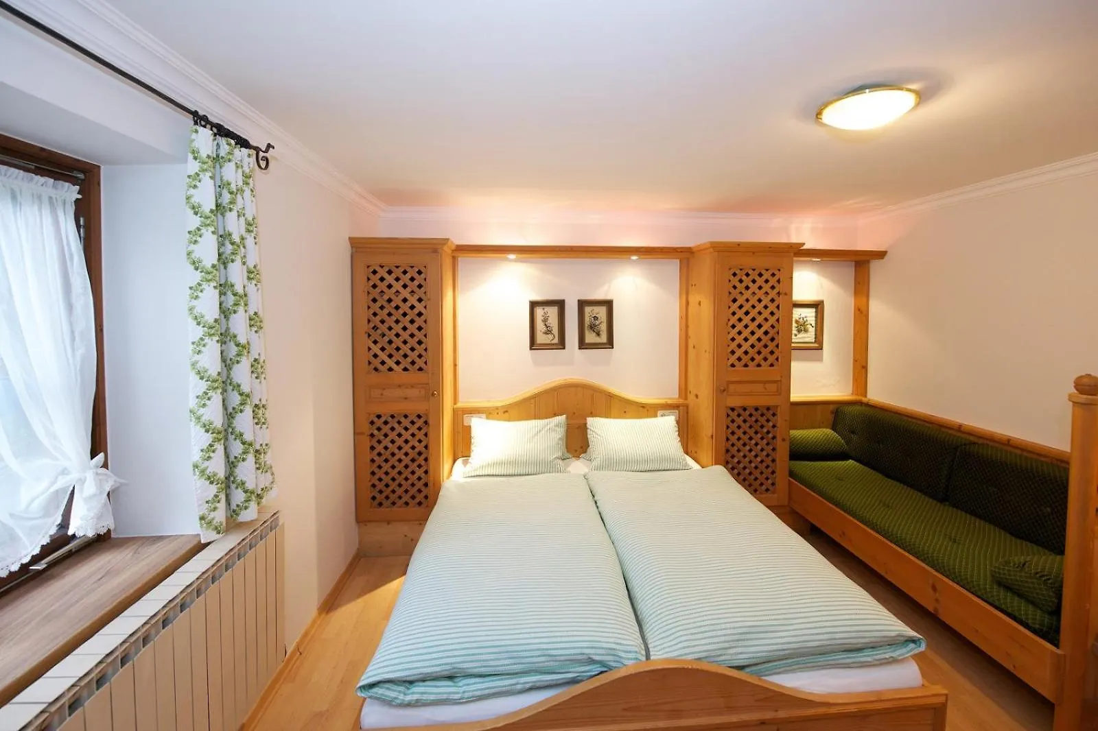 Forsthaus Pernthaner Saalbach-Hinterglemm 0*,  Austria